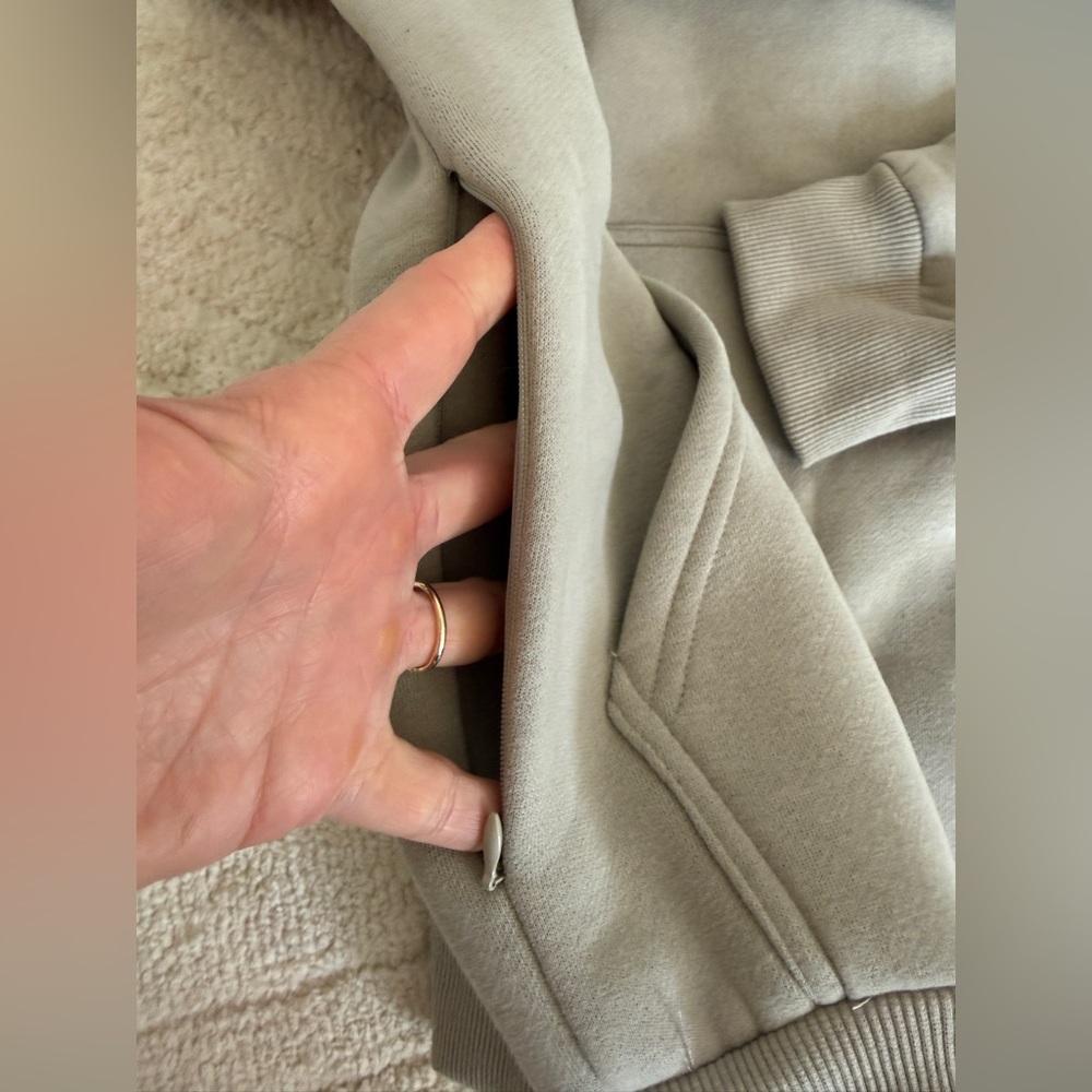 Comfrt Travel Hoodie in Stone - Picture 9 of 10